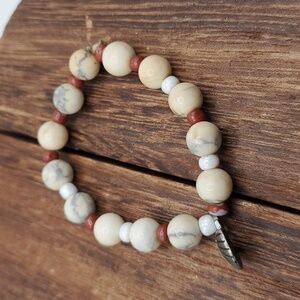 B2316 gorgeous howlite seashell bracelet